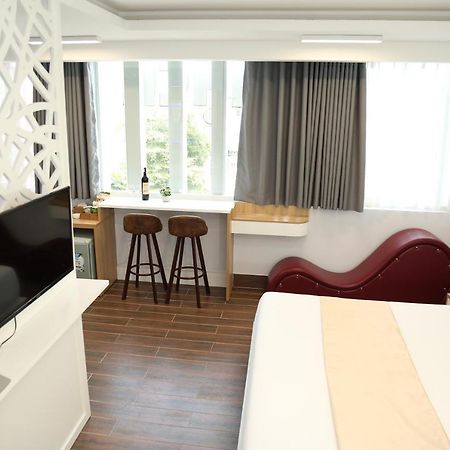 Hong Bao Thach Hotel Ho Chi Minh City Bagian luar foto